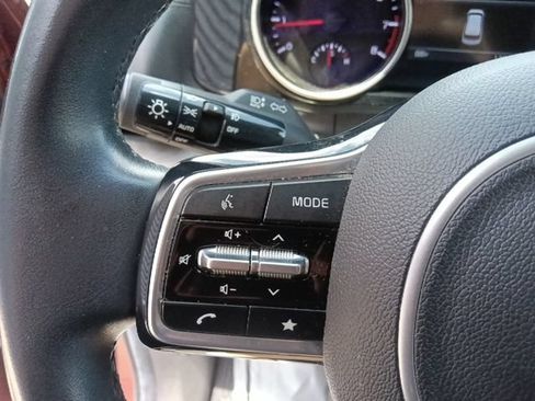 Used 2022 Kia Carnival SX FWD image 18