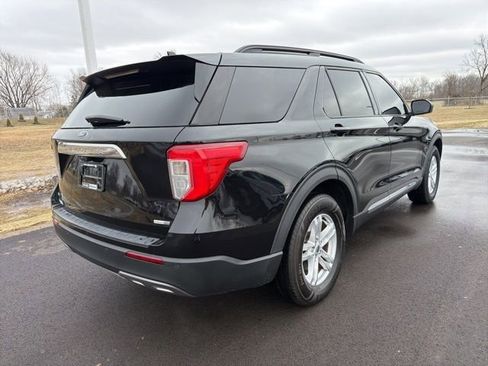 Used 2020 Ford Explorer XLT w/ Equipment Group 202A image 6