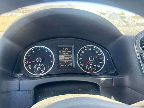 Used 2012 Volkswagen Tiguan S FWD image 20