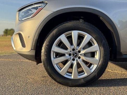 Used 2020 Mercedes-Benz GLC 300 w/ Parking Assistance Package image 8