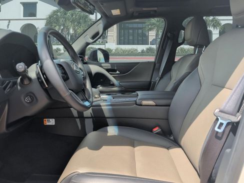 Used 2025 Lexus LX 700h Overtrail AWD/4WD image 11
