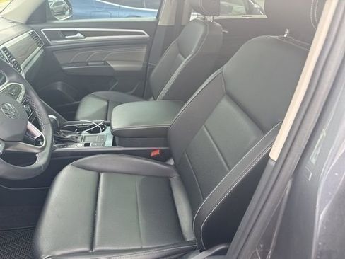 Used 2023 Volkswagen Atlas SE w/ Panoramic Sunroof Package FWD image 43