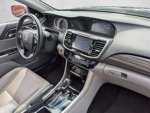Used 2017 Honda Accord EX-L image 20