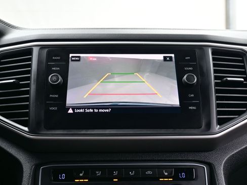 Used 2020 Volkswagen Atlas Cross Sport SE image 20