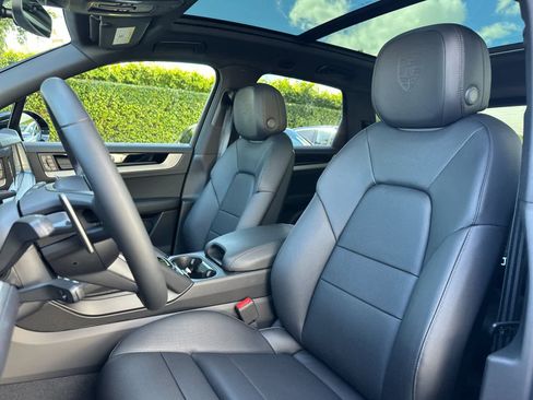 New 2026 Porsche Cayenne E-Hybrid AWD/4WD image 5