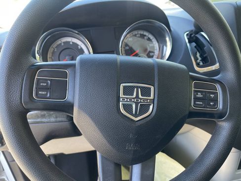 Used 2015 Dodge Grand Caravan SE w/ Quick Order Package 29E SE FWD image 25