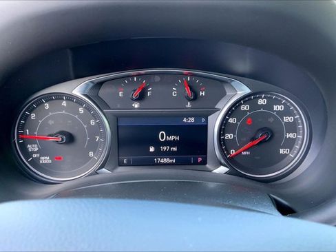 Used 2024 GMC Terrain SLT AWD/4WD image 20