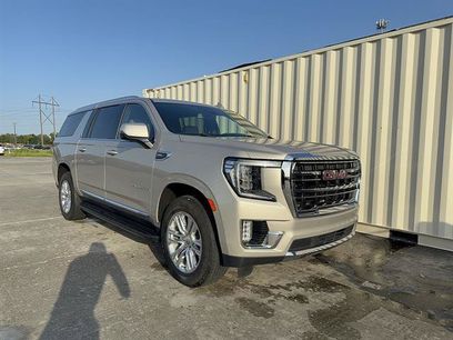 Used 2023 GMC Yukon XL SLT w/ SLT Premium Package