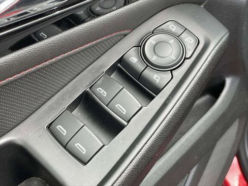 Used 2023 Chevrolet Traverse RS image 17