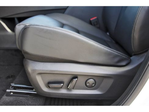 Certified 2025 Nissan Rogue SL w/ SL Premium Package FWD image 31