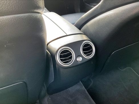 Used 2018 Mercedes-Benz GLC 300 image 24