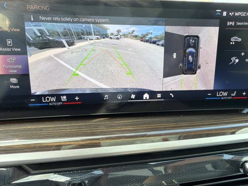 Used 2025 BMW X7 xDrive40i AWD/4WD image 29