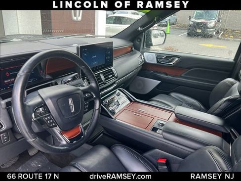 Used 2022 Lincoln Navigator L Reserve AWD/4WD image 11