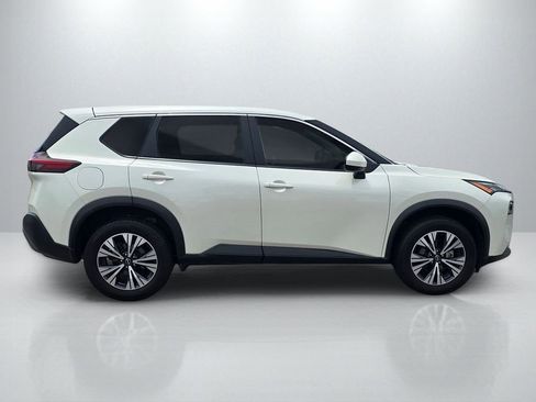 Used 2023 Nissan Rogue SV FWD image 4
