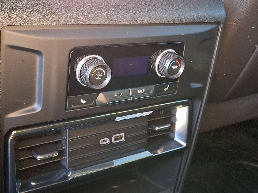 Used 2026 GMC Hummer EV SUV w/ LPO, Dark Essentials Package AWD/4WD image 11