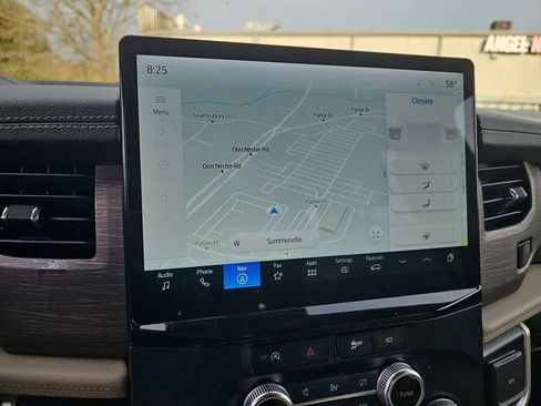 Used 2024 Ford Expedition Max Limited image 24