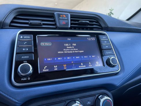 Used 2025 Nissan Versa SV FWD image 20