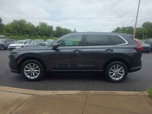 Used 2025 Honda CR-V EX image 8