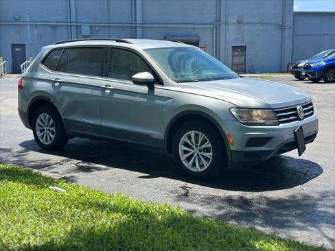 Used 2019 Volkswagen Tiguan S w/ Driver Assistance Package FWD image 9