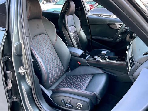 Certified 2023 Audi S4 Premium Plus w/ Premium Plus Package image 9