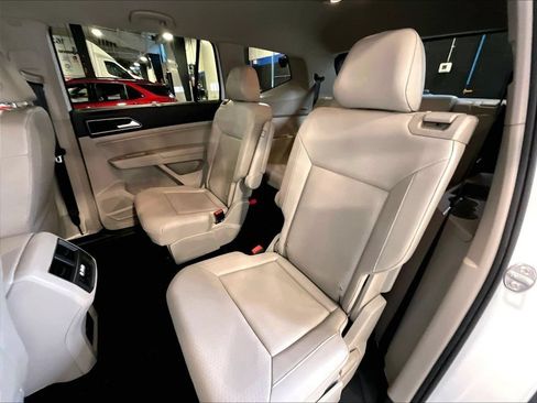 Used 2019 Volkswagen Atlas SE w/ Towing Package AWD/4WD image 15