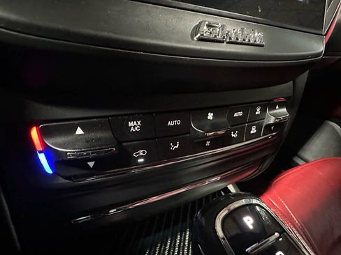 Used 2019 Maserati Ghibli GranSport image 26