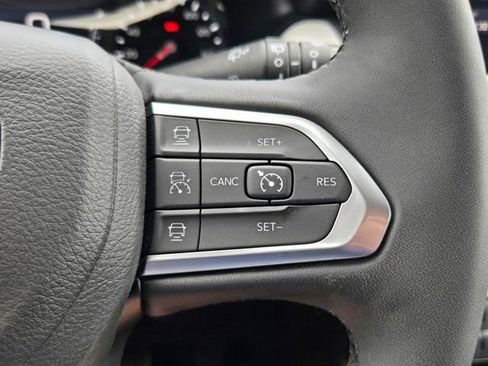 Used 2025 Jeep Compass Limited AWD/4WD image 21