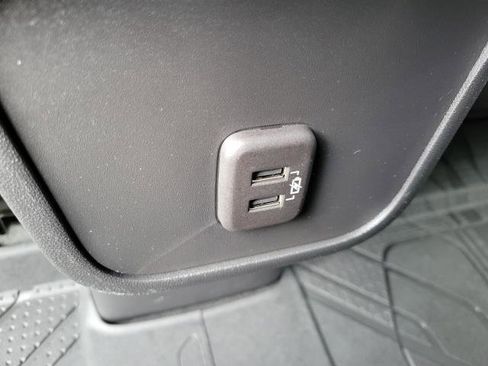 Certified 2023 Chevrolet Equinox LT image 33