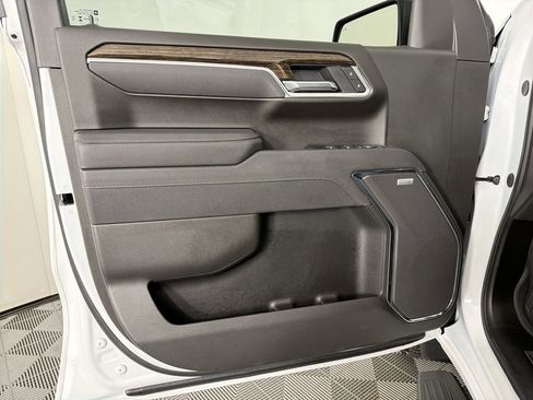 New 2025 GMC Sierra 1500 Elevation w/ Elevation Premium Package image 8