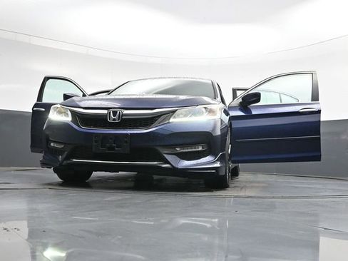 Used 2017 Honda Accord Sport Special Edition image 42