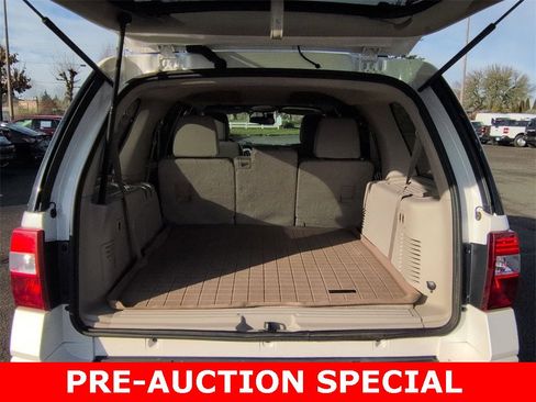 Used 2014 Ford Expedition Limited image 26