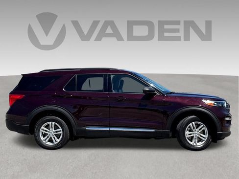 Used 2023 Ford Explorer XLT w/ Equipment Group 202A AWD/4WD image 26