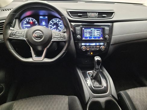 Used 2019 Nissan Rogue SV FWD image 22