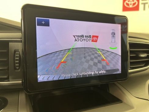 Used 2023 Ford Explorer XLT w/ Equipment Group 202A image 12