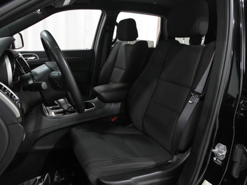 Used 2022 Jeep Grand Cherokee Laredo E w/ Security & Convenience Group image 5