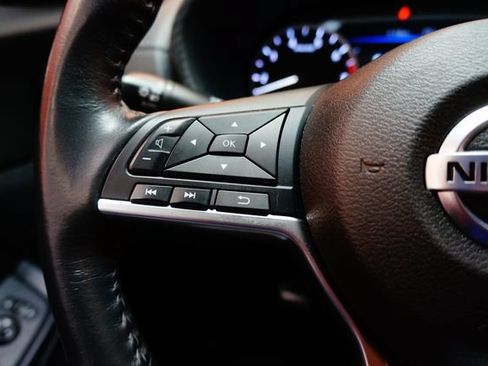 Certified 2022 Nissan Sentra SV FWD image 24