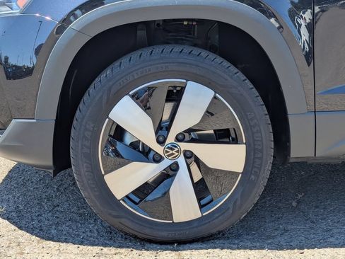 Certified 2024 Volkswagen Taos S AWD/4WD image 36