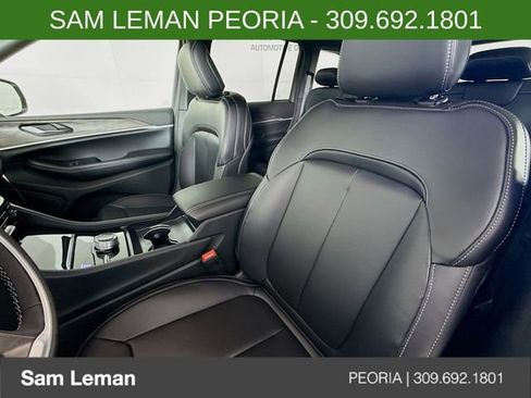 New 2025 Jeep Grand Cherokee Limited w/ Black Appearance Package image 21