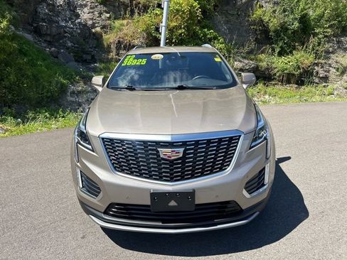 Used 2022 Cadillac XT5 Premium Luxury image 2