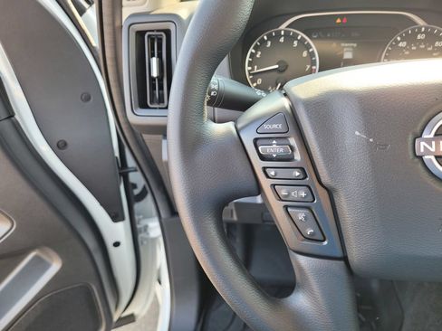 Used 2025 Nissan Frontier S AWD/4WD image 22