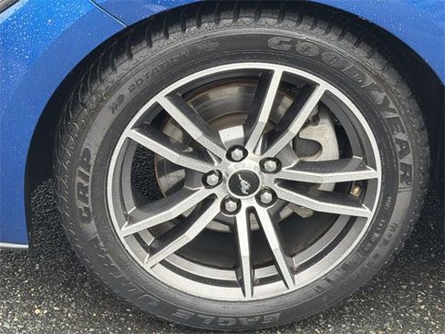 Used 2017 Ford Mustang Coupe image 18