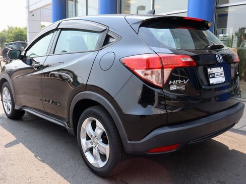 Used 2016 Honda HR-V LX image 3