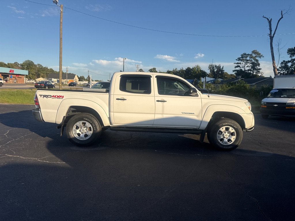 Used 2015 Toyota Tacoma 4x4 Double Cab w/ SR5 Package image 6