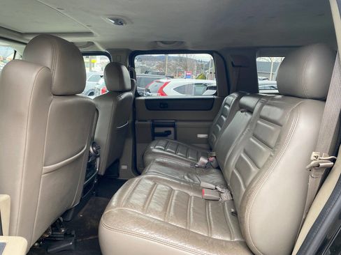 Used 2003 HUMMER H2 w/ Preferred Equipment Group image 21