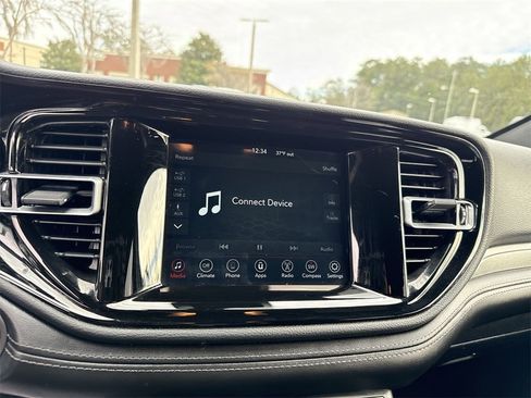 Used 2023 Dodge Durango SXT Launch Edition image 19