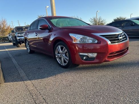 Used 2013 Nissan Altima 3.5 SL w/ Technology Pkg image 5