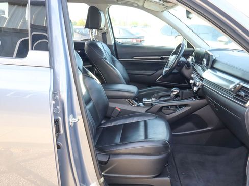 Used 2025 Kia Telluride S image 29