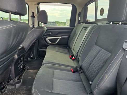 Used 2019 Nissan Titan SV w/ SV Convenience Package AWD/4WD image 23
