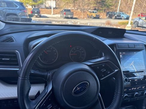 Used 2022 Subaru Ascent Premium w/ Convenience Package image 4