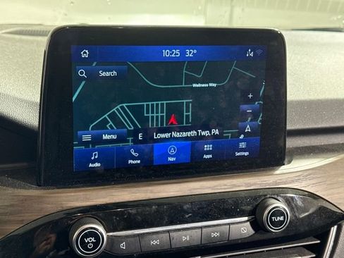 Used 2020 Ford Escape Titanium image 26